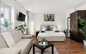 MOLA Apartments-Apartment im Herdecker Zentrum für 3 Gäste-Gratis Parkplatz-Highspeed WLAN-auch für Langzeit geeignet